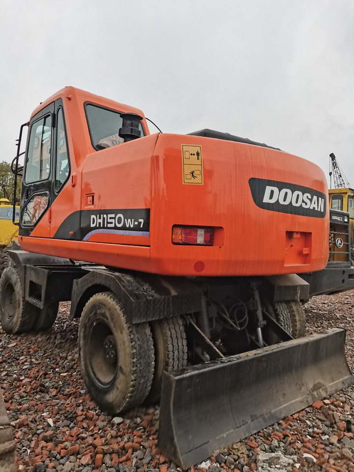 DOOSAN DH150W-7 - Excavadora de ruedas: foto 4 DOOSAN DH150W-7 - Excavadora de ruedas: foto 4