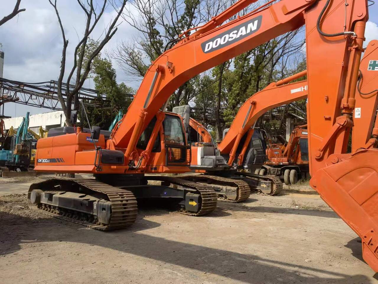 DOOSAN DX300 - Excavadora de cadenas: foto 4 DOOSAN DX300 - Excavadora de cadenas: foto 4