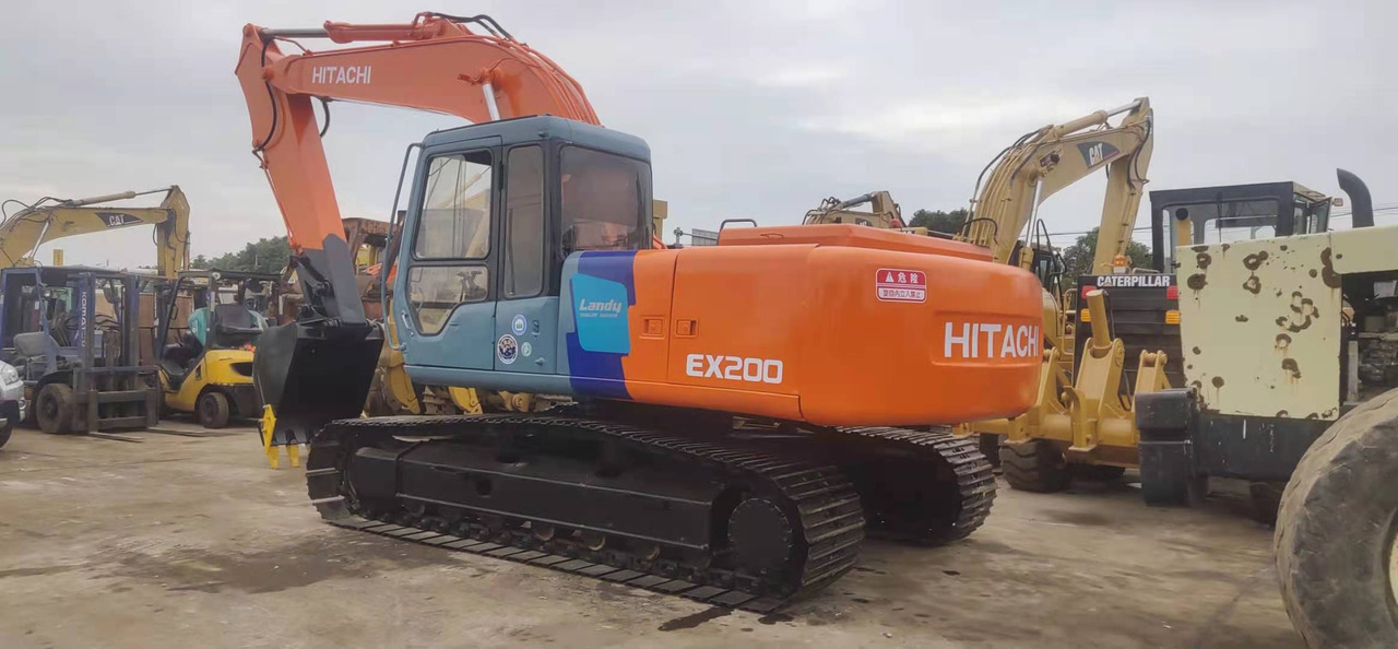 HITACHI EX200-2 - Excavadora de cadenas: foto 1 HITACHI EX200-2 - Excavadora de cadenas: foto 1