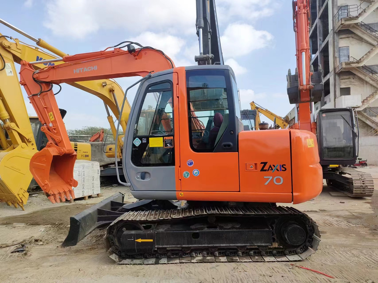 HITACHI ZX200-3G - Excavadora de cadenas: foto 3 HITACHI ZX200-3G - Excavadora de cadenas: foto 3