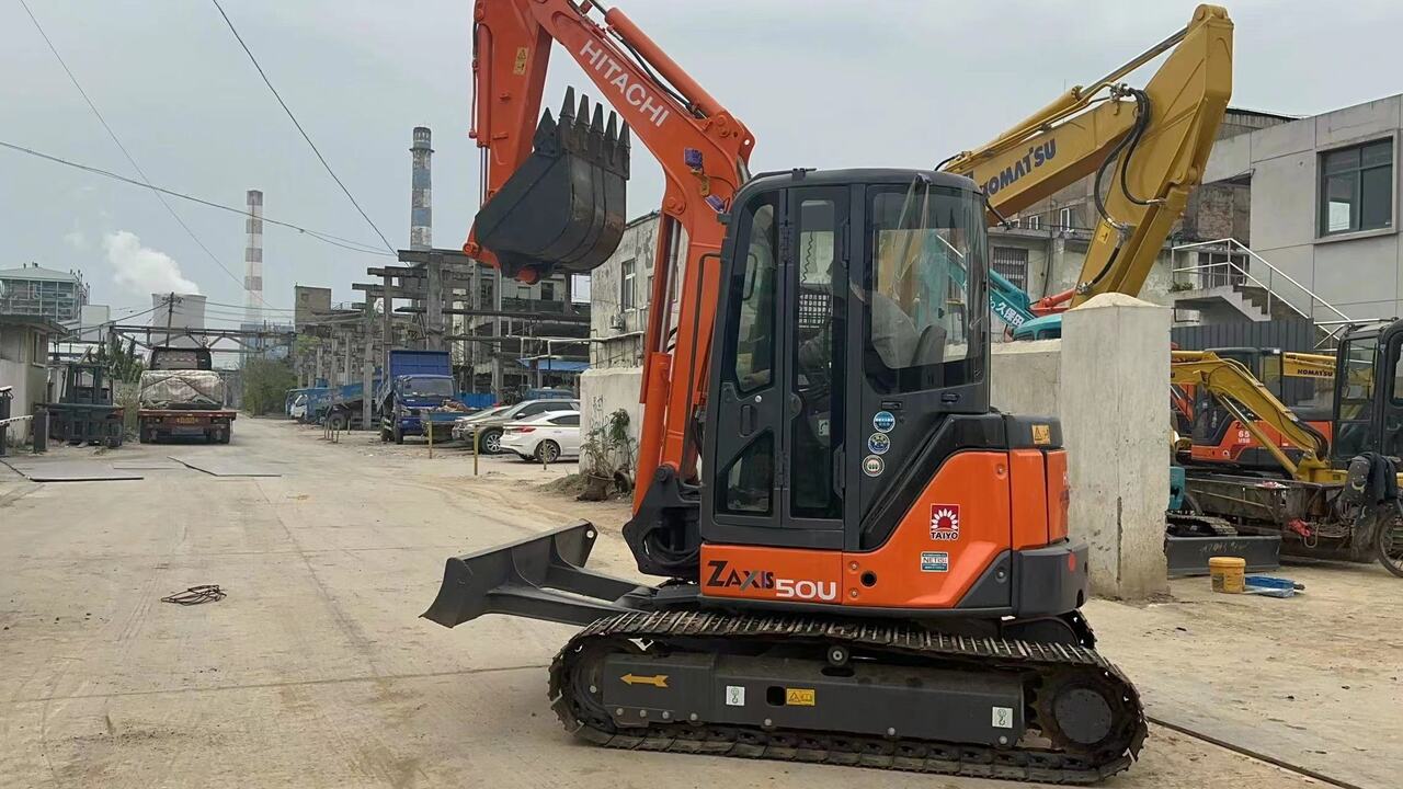 HITACHI ZX50U-2 - Miniexcavadora: foto 3 HITACHI ZX50U-2 - Miniexcavadora: foto 3