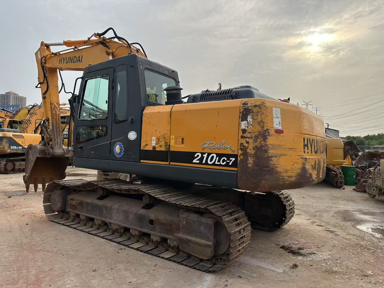 Hyundai R210LC-7 - Excavadora de cadenas: foto 2 Hyundai R210LC-7 - Excavadora de cadenas: foto 2