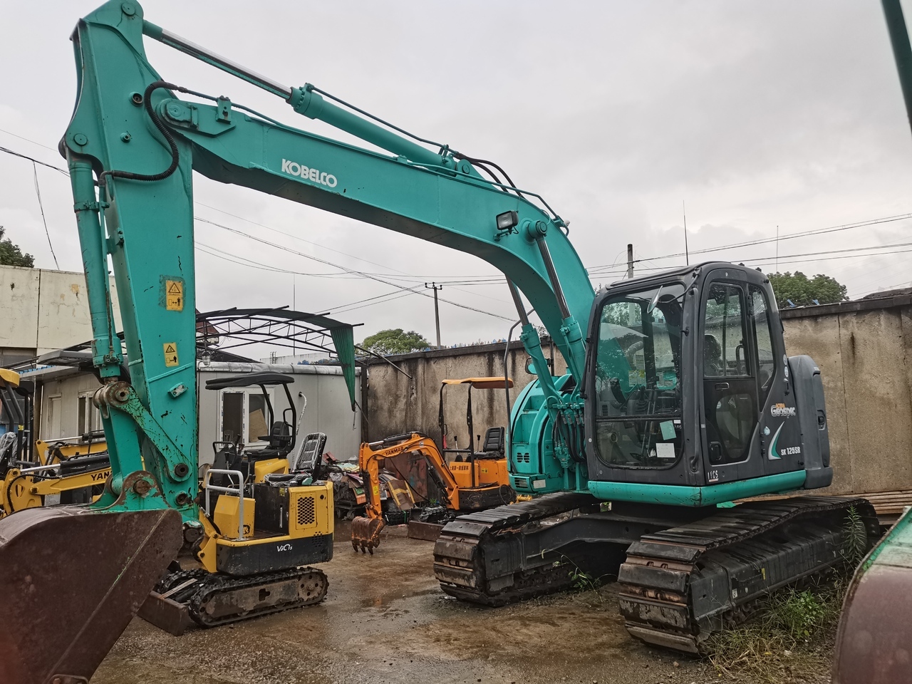 KOBELCO SK125SR - Excavadora de cadenas: foto 1 KOBELCO SK125SR - Excavadora de cadenas: foto 1