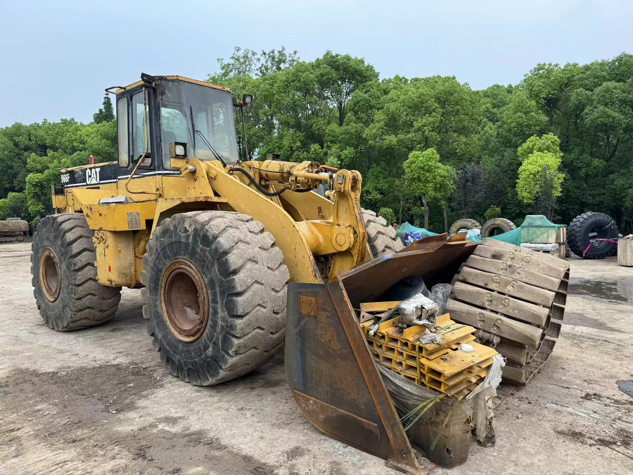 CATERPILLAR 966F - Maquinaria de construcción: foto 3 CATERPILLAR 966F - Maquinaria de construcción: foto 3