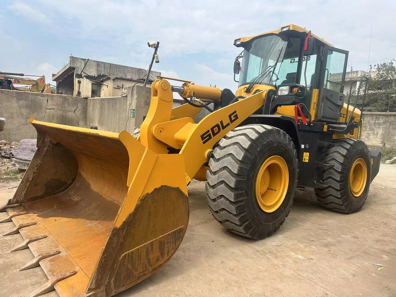 SDLG LG956F - Excavadora de cadenas: foto 4 SDLG LG956F - Excavadora de cadenas: foto 4