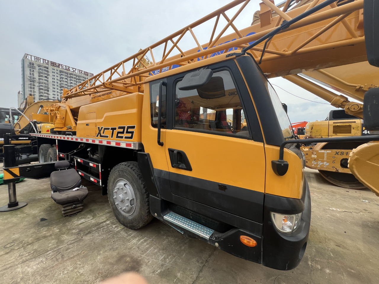 XCMG QY25K - Grúa: foto 2 XCMG QY25K - Grúa: foto 2