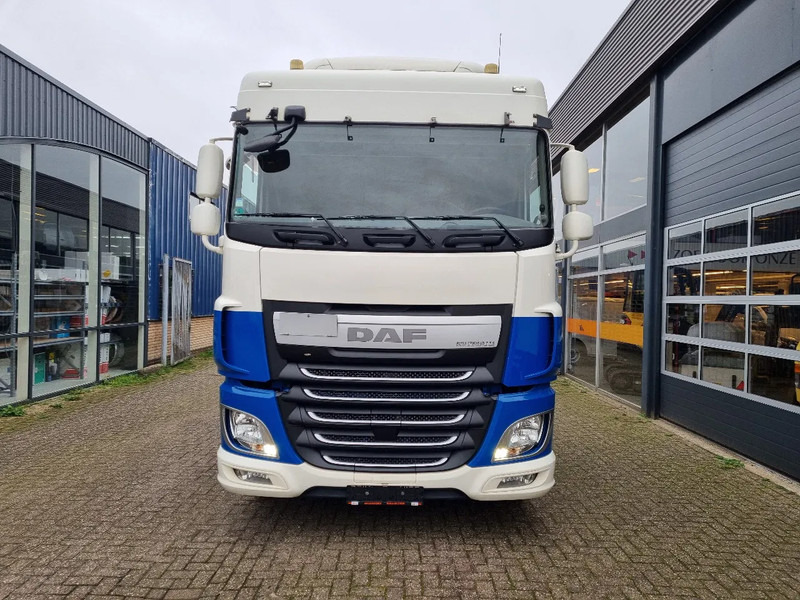 DAF XF 106.440 EURO 6/ Intarder/ Webasto/ ADR / Klima - Cabeza tractora: foto 3 DAF XF 106.440 EURO 6/ Intarder/ Webasto/ ADR / Klima - Cabeza tractora: foto 3