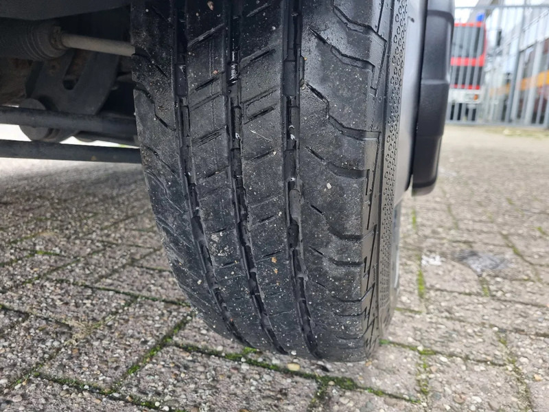 Furgoneta frigorifica Iveco Daily 35C14 Koelkoffer LBW Xarios 350 st 230V Euro 6: foto 20 Furgoneta frigorifica Iveco Daily 35C14 Koelkoffer LBW Xarios 350 st 230V Euro 6: foto 20