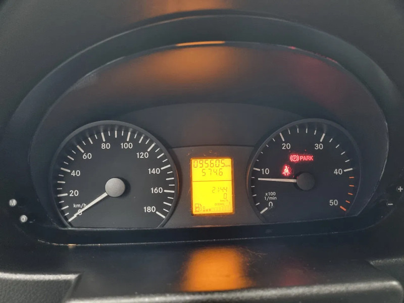 Furgón Mercedes-Benz Sprinter 311 CDI L2H2 EURO 6 2.2 CDI RWD: foto 8