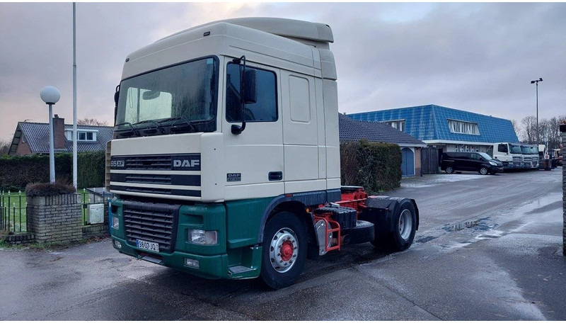 DAF XF 95.430 4x2 EURO 2 Manual Gearbox - Cabeza tractora: foto 1 DAF XF 95.430 4x2 EURO 2 Manual Gearbox - Cabeza tractora: foto 1
