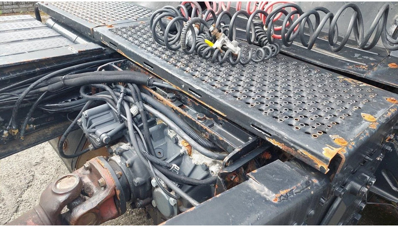 Cabeza tractora MAN 19.403 MANUAL GEARBOX: foto 10