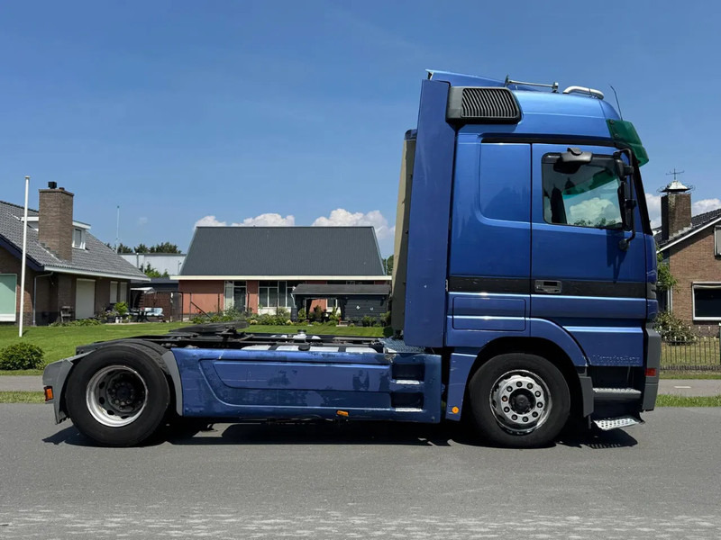 Mercedes-Benz Actros 1848 V8 EPS 3 PEDAL WITH RETARDER AND AIRCO - Cabeza tractora: foto 3 Mercedes-Benz Actros 1848 V8 EPS 3 PEDAL WITH RETARDER AND AIRCO - Cabeza tractora: foto 3