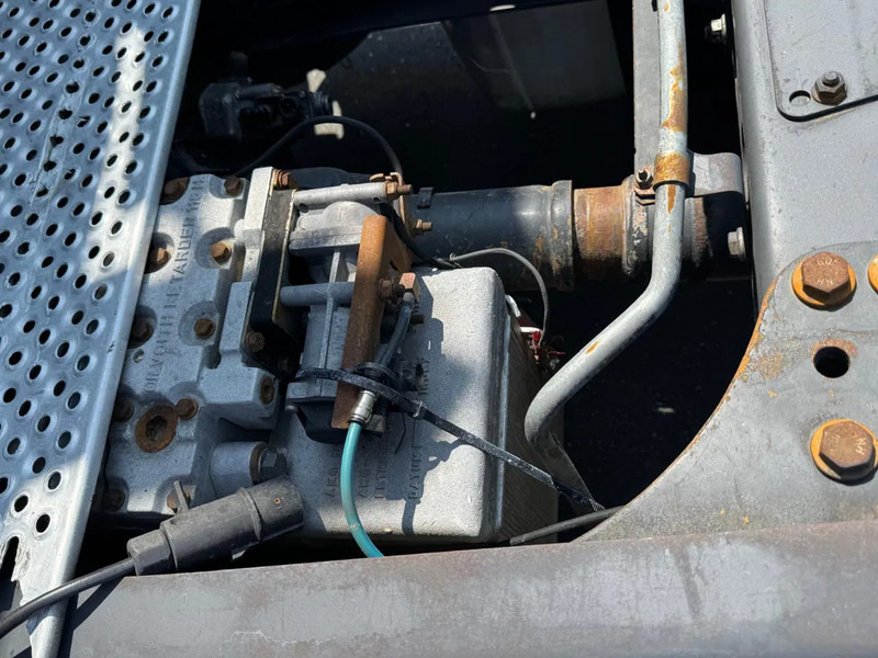 Cabeza tractora Mercedes-Benz Actros 1848 V8 EPS 3 PEDAL WITH RETARDER AND AIRCO: foto 7 Cabeza tractora Mercedes-Benz Actros 1848 V8 EPS 3 PEDAL WITH RETARDER AND AIRCO: foto 7