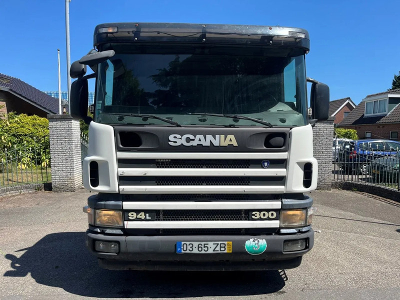 Scania P94-300 94 MANUAL GEARBOX AIRCO RETARDER 10-2004 - Cabeza tractora: foto 2 Scania P94-300 94 MANUAL GEARBOX AIRCO RETARDER 10-2004 - Cabeza tractora: foto 2