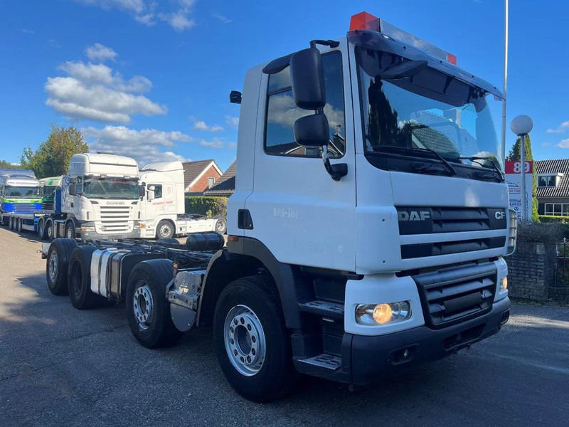 DAF 85.360 8X2 SINGLE CAB CHASSIS - Camión chasis: foto 4 DAF 85.360 8X2 SINGLE CAB CHASSIS - Camión chasis: foto 4