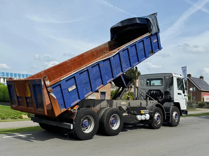 Volvo FL 10.360 8X4 FULL STEEL SPRING MANUAL GEARBOX BIG KIPPER MECHANIC FUEL PUMP - Camión volquete: foto 4 Volvo FL 10.360 8X4 FULL STEEL SPRING MANUAL GEARBOX BIG KIPPER MECHANIC FUEL PUMP - Camión volquete: foto 4