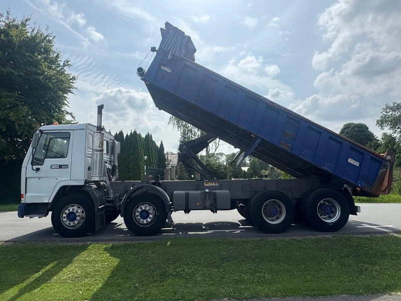 Volvo FL 10.360 8X4 FULL STEEL SPRING MANUAL GEARBOX BIG KIPPER MECHANIC FUEL PUMP - Camión volquete: foto 2 Volvo FL 10.360 8X4 FULL STEEL SPRING MANUAL GEARBOX BIG KIPPER MECHANIC FUEL PUMP - Camión volquete: foto 2