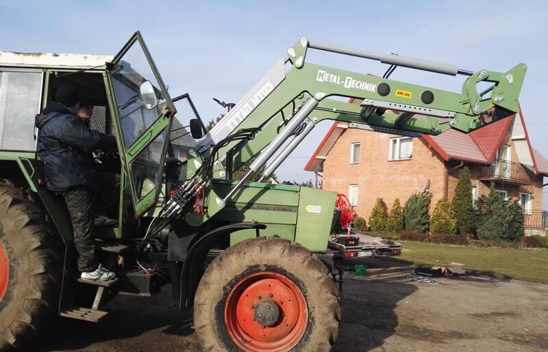 Metal-Technik FENDT 311 - Cargador frontal para tractor: foto 4 Metal-Technik FENDT 311 - Cargador frontal para tractor: foto 4