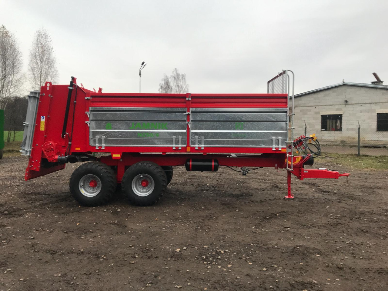 ROLTRANS N 250/4 Jamnik 8t - Esparcidor de estiércol: foto 2 ROLTRANS N 250/4 Jamnik 8t - Esparcidor de estiércol: foto 2