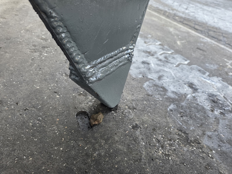 Liebherr gm 65 poliepgrijper liebherr lh sennebogen fuchs atlas - Pinza de manipulación para Maquinaria de construcción: foto 5 Liebherr gm 65 poliepgrijper liebherr lh sennebogen fuchs atlas - Pinza de manipulación para Maquinaria de construcción: foto 5