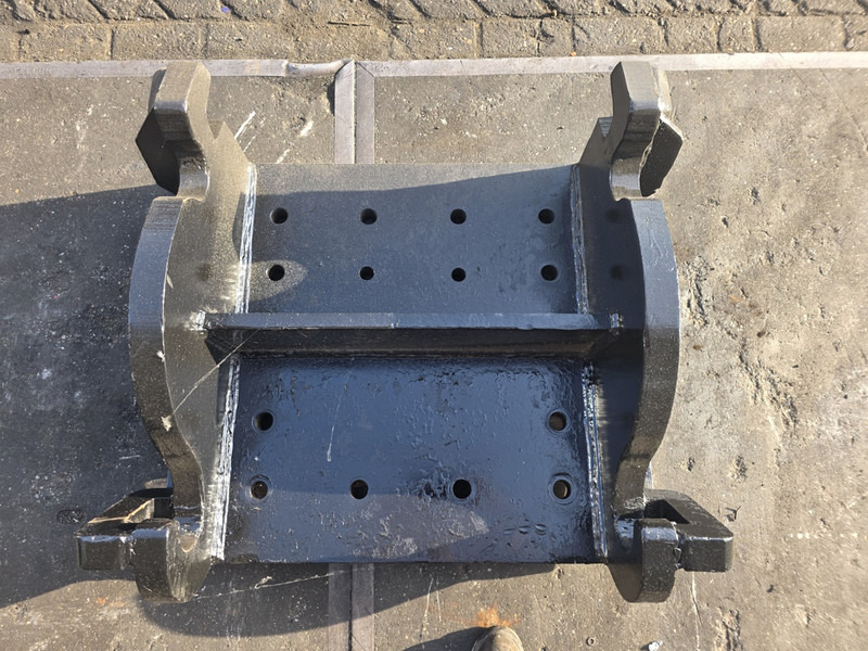 Kopplaat cw 45 adaptor plate verachtert cw 45 breedt - Acoplamiento rápido para Maquinaria de construcción: foto 5 Kopplaat cw 45 adaptor plate verachtert cw 45 breedt - Acoplamiento rápido para Maquinaria de construcción: foto 5
