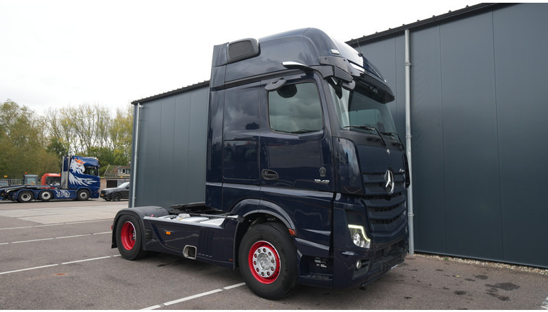 Mercedes-Benz ACTROS 1945 GIGASPACE 684.000KM - Cabeza tractora: foto 4 Mercedes-Benz ACTROS 1945 GIGASPACE 684.000KM - Cabeza tractora: foto 4