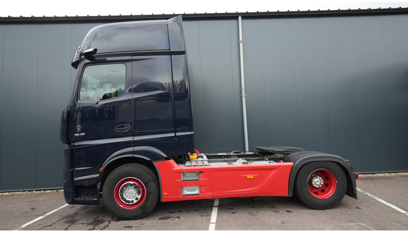 Mercedes-Benz ACTROS 1945 GIGASPACE 747.600KM - Cabeza tractora: foto 1 Mercedes-Benz ACTROS 1945 GIGASPACE 747.600KM - Cabeza tractora: foto 1