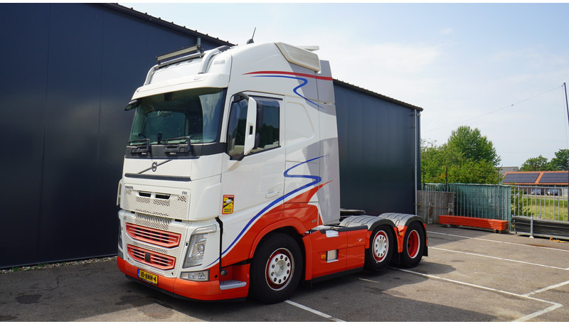 Volvo FH 460 6X2 EURO 6 GLOBETROTTER - Cabeza tractora: foto 3 Volvo FH 460 6X2 EURO 6 GLOBETROTTER - Cabeza tractora: foto 3