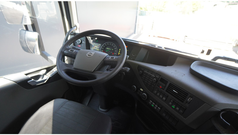 Volvo FH 460 EURO 6 GLOBETROTTER 696.000KM - Cabeza tractora: foto 5 Volvo FH 460 EURO 6 GLOBETROTTER 696.000KM - Cabeza tractora: foto 5