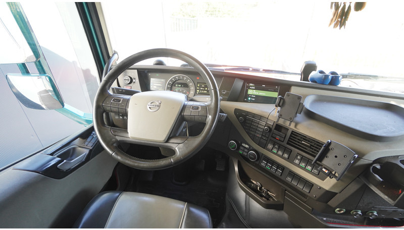 Volvo FH 460 GLOBETROTTER EURO 6 - Cabeza tractora: foto 5 Volvo FH 460 GLOBETROTTER EURO 6 - Cabeza tractora: foto 5