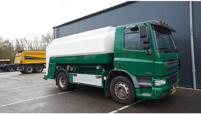 DAF 75.250 FUEL TANK TRUCK 11.300LTR 783.400KM - Camión cisterna: foto 4 DAF 75.250 FUEL TANK TRUCK 11.300LTR 783.400KM - Camión cisterna: foto 4