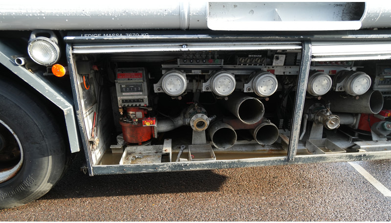 LAG 3 AXLE ADR FUEL TANK TRAILER 45.000ltr - Semirremolque cisterna: foto 4 LAG 3 AXLE ADR FUEL TANK TRAILER 45.000ltr - Semirremolque cisterna: foto 4