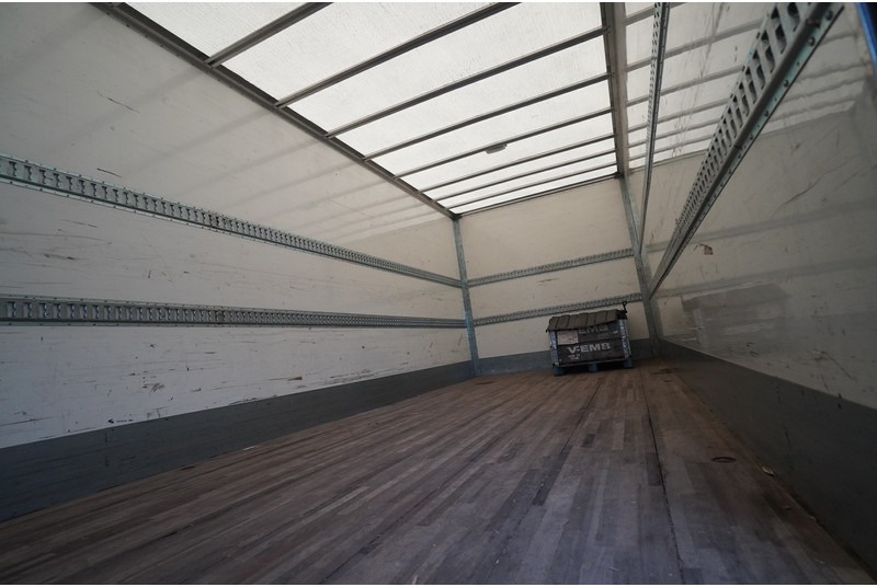 Volvo FL 280 CLOSED BOX BROKEN ENGINE NOT DRIVABLE - Camión caja cerrada: foto 4 Volvo FL 280 CLOSED BOX BROKEN ENGINE NOT DRIVABLE - Camión caja cerrada: foto 4