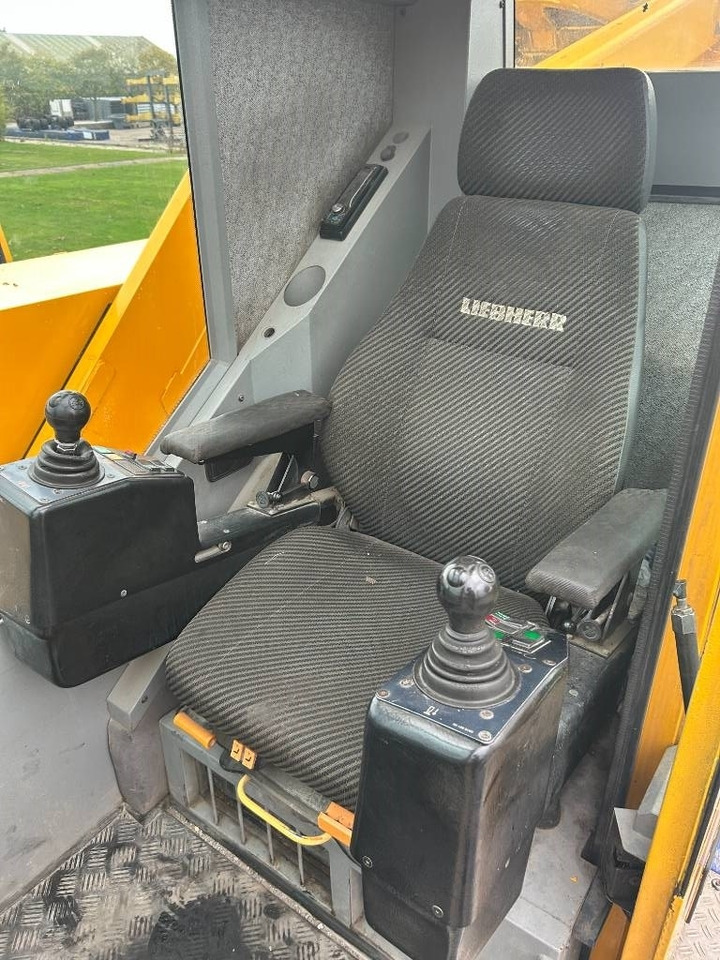 Grúa todo terreno Liebherr LTM 1055-3.1: foto 10 Grúa todo terreno Liebherr LTM 1055-3.1: foto 10