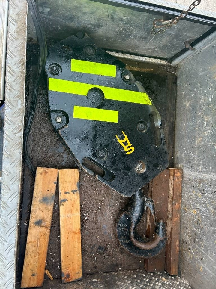 Grúa todo terreno Liebherr LTM 1055-3.1: foto 8 Grúa todo terreno Liebherr LTM 1055-3.1: foto 8