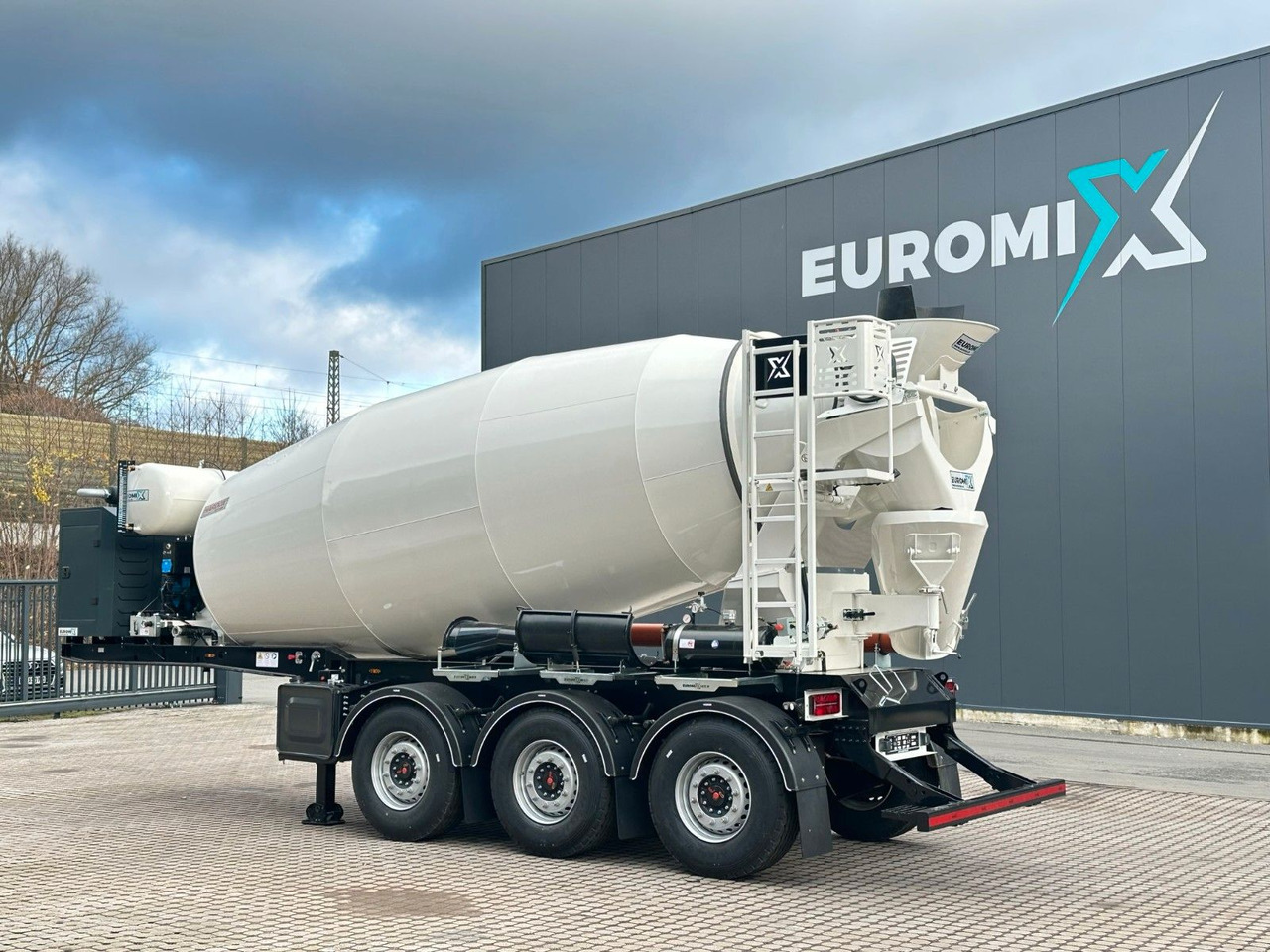 EUROMIX MTP - 12m³ Betonmischer-Auflieger - Camión hormigonera: foto 4 EUROMIX MTP - 12m³ Betonmischer-Auflieger - Camión hormigonera: foto 4