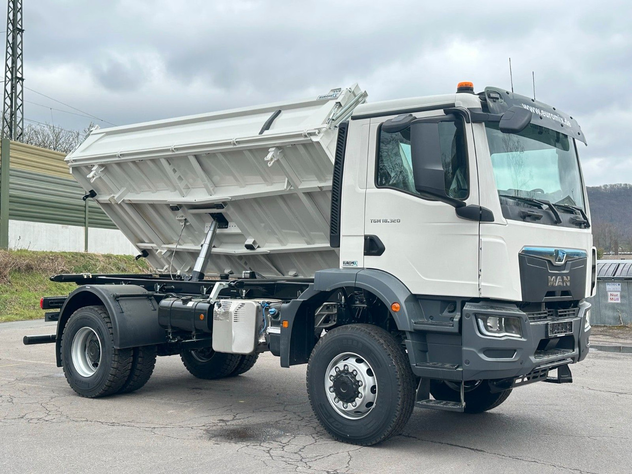 Camión volquete MAN TGM 18.320  4X4  Euro 6e Euromix 3-Seiten-Kipper: foto 20