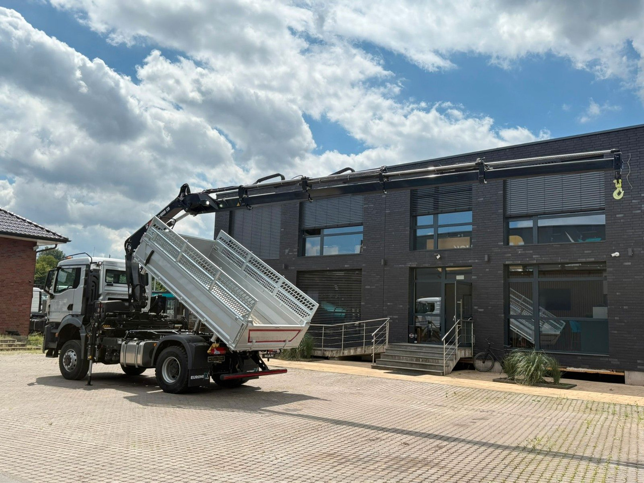 MAN TGS 18.400 TG3 4x4 Euro6e Hiab X-HiDuo 138DS-4 - Camión volquete, Camión grúa: foto 4 MAN TGS 18.400 TG3 4x4 Euro6e Hiab X-HiDuo 138DS-4 - Camión volquete, Camión grúa: foto 4