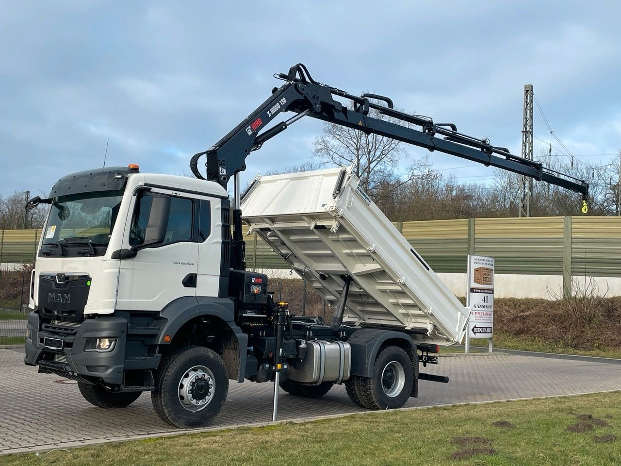 MAN TGS 18.400 TG3 4x4 Euro6e Hiab X-HiDuo 138DS-4 - Camión volquete, Camión grúa: foto 1 MAN TGS 18.400 TG3 4x4 Euro6e Hiab X-HiDuo 138DS-4 - Camión volquete, Camión grúa: foto 1