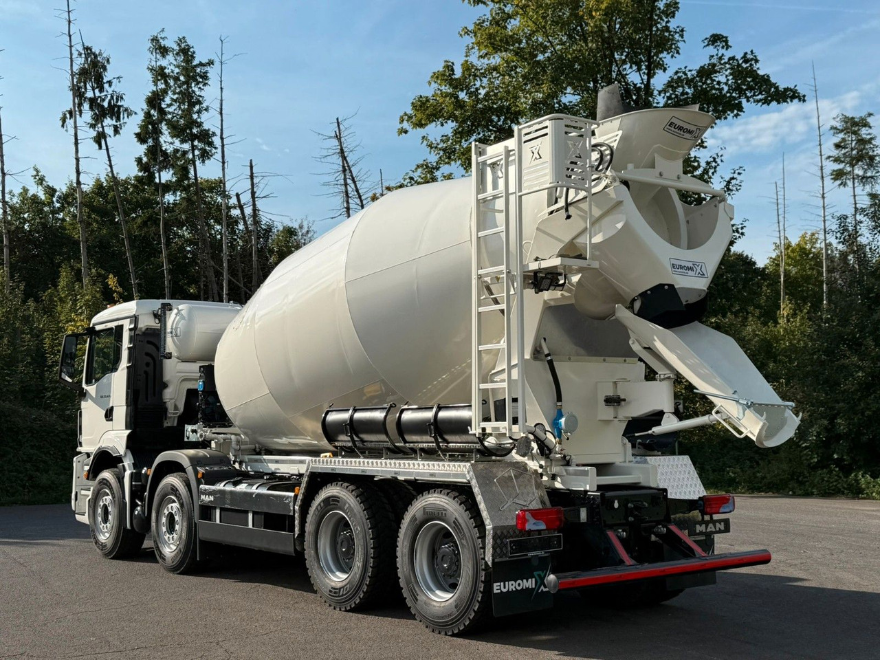 MAN TGS 35.470 BB 8X4 EuromixMTP EM 10 L - Camión hormigonera: foto 4 MAN TGS 35.470 BB 8X4 EuromixMTP EM 10 L - Camión hormigonera: foto 4