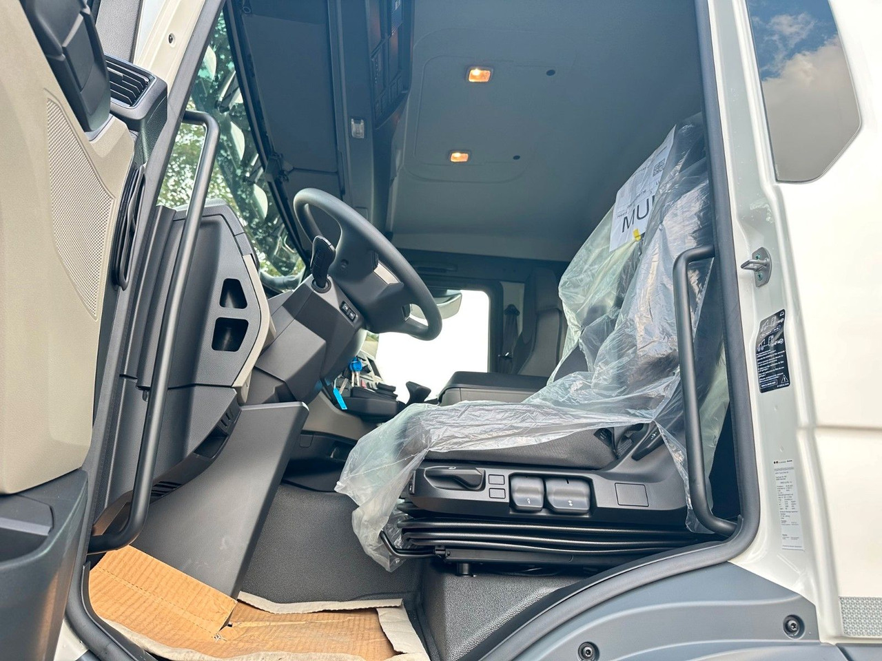 MAN TGS 35.470 BB Fahrmischer Betonpumpe 28m SWAN MAN TGS 35.470 BB Fahrmischer Betonpumpe 28m SWAN - Bomba de hormigón: foto 2 MAN TGS 35.470 BB Fahrmischer Betonpumpe 28m SWAN MAN TGS 35.470 BB Fahrmischer Betonpumpe 28m SWAN - Bomba de hormigón: foto 2