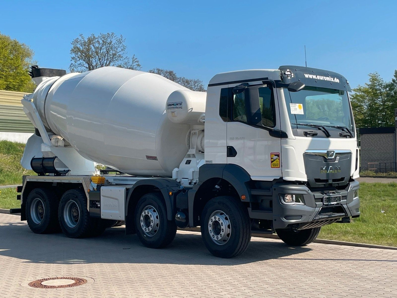 MAN TGS 35.520 8x4 /Euro6e EuromixMTP EM 10 L - Camión hormigonera: foto 1 MAN TGS 35.520 8x4 /Euro6e EuromixMTP EM 10 L - Camión hormigonera: foto 1