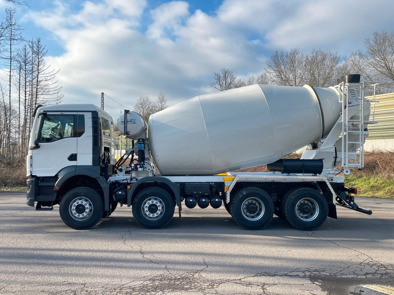 MAN TGS 41.400 8x4 / EuromixMTP EM 10m³ R / EURO 2 - Camión hormigonera: foto 4 MAN TGS 41.400 8x4 / EuromixMTP EM 10m³ R / EURO 2 - Camión hormigonera: foto 4