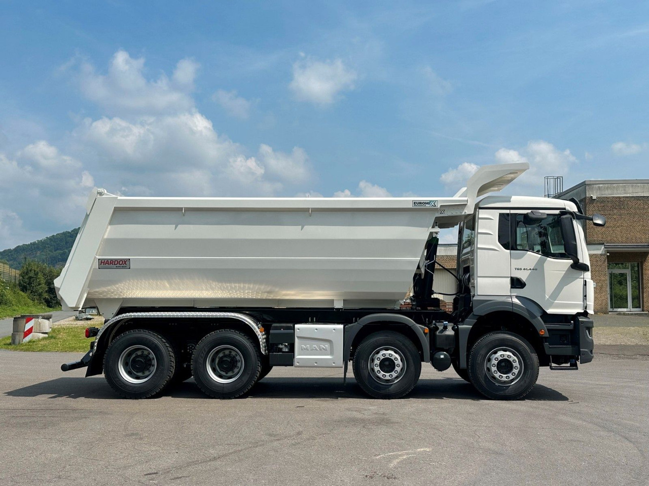 MAN TGS 41.440 8x4 EuromixMTP Mulden-Kipper - Camión volquete: foto 4 MAN TGS 41.440 8x4 EuromixMTP Mulden-Kipper - Camión volquete: foto 4