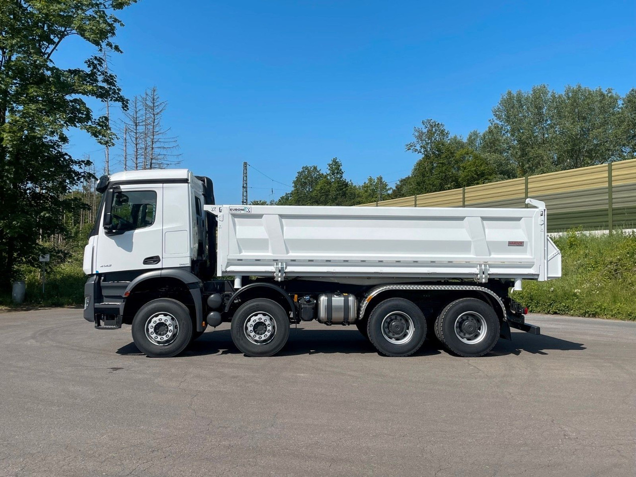 Mercedes-Benz 4145 8X4 Euromix EMT 3-Seiten-Kipper - Camión volquete: foto 3 Mercedes-Benz 4145 8X4 Euromix EMT 3-Seiten-Kipper - Camión volquete: foto 3