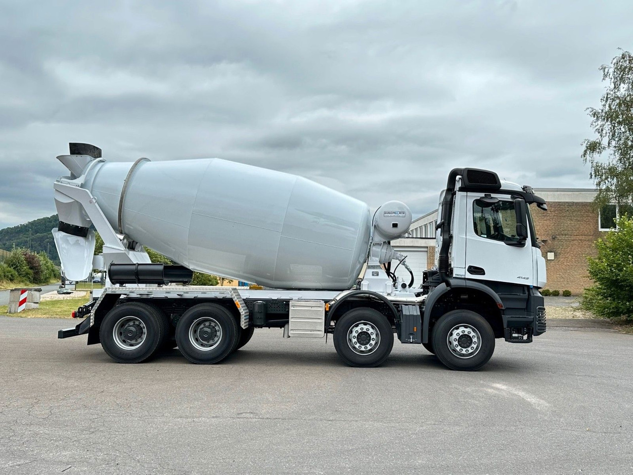 Camión hormigonera Mercedes-Benz AROCS 5  4142 B 8X4 Euro 3 EuromixMTP EM 10: foto 8