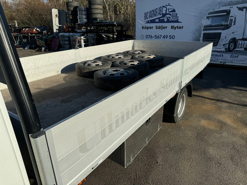Iveco Daily 35C18, Flatbed + alu-side boards, 3.0TDi, 2022 - Camión caja abierta: foto 4 Iveco Daily 35C18, Flatbed + alu-side boards, 3.0TDi, 2022 - Camión caja abierta: foto 4