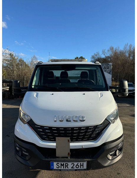 Iveco Daily 35C18, Flatbed + alu-side boards, 3.0TDi, 2022 - Camión caja abierta: foto 2 Iveco Daily 35C18, Flatbed + alu-side boards, 3.0TDi, 2022 - Camión caja abierta: foto 2
