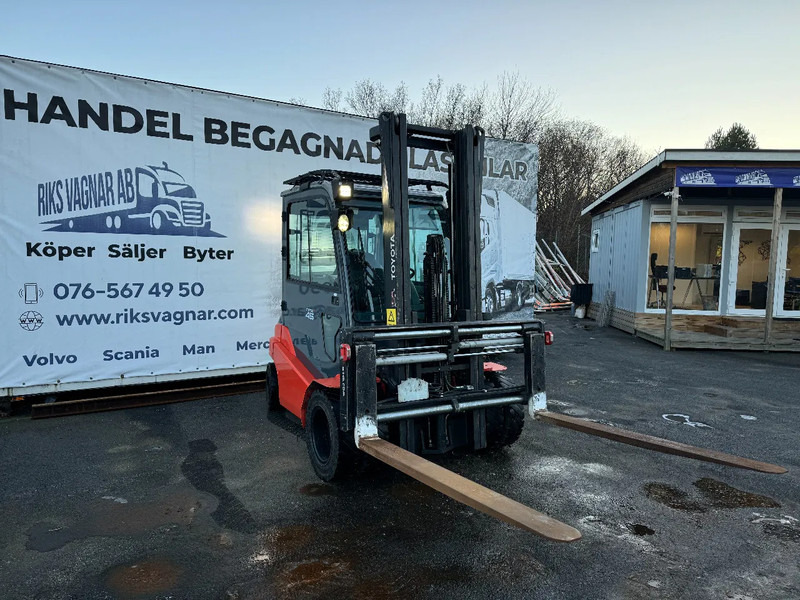 Toyota 8FBMT45 Electric, 3.600h, 2015 - Carretilla elevadora eléctrica: foto 1 Toyota 8FBMT45 Electric, 3.600h, 2015 - Carretilla elevadora eléctrica: foto 1