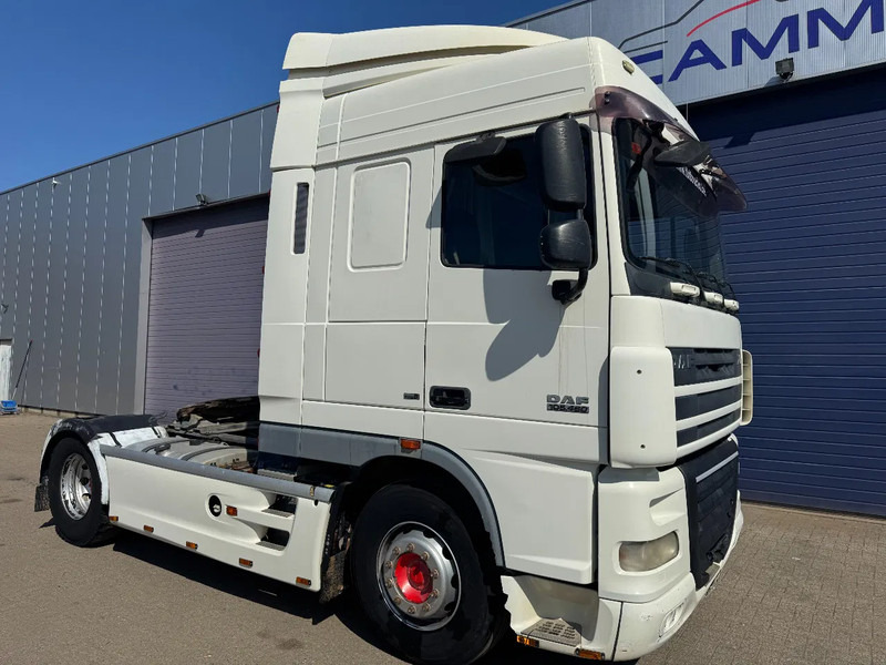 DAF XF 105.460 **EURO 5-RETARDER** - Cabeza tractora: foto 2 DAF XF 105.460 **EURO 5-RETARDER** - Cabeza tractora: foto 2